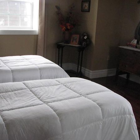 Argyle By The Sea Bed & Breakfast Pubnico Quarto foto